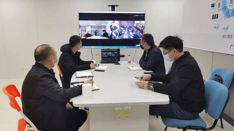 选择桌面运维认证时，应考虑以下因素：